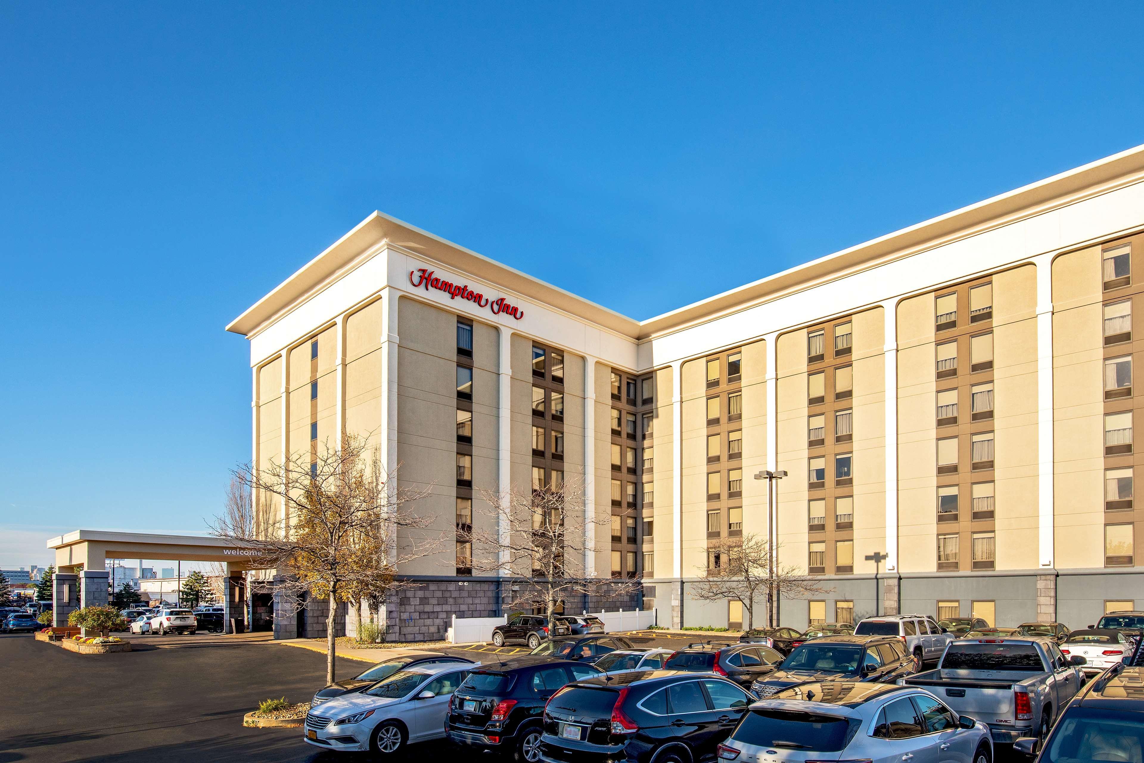 Hampton Inn Boston Logan Airport Ревере Екстер'єр фото