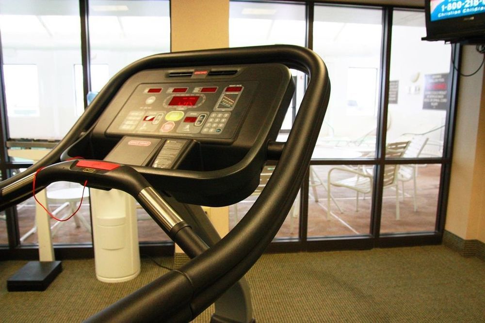 Hampton Inn Boston Logan Airport Ревере Зручності фото