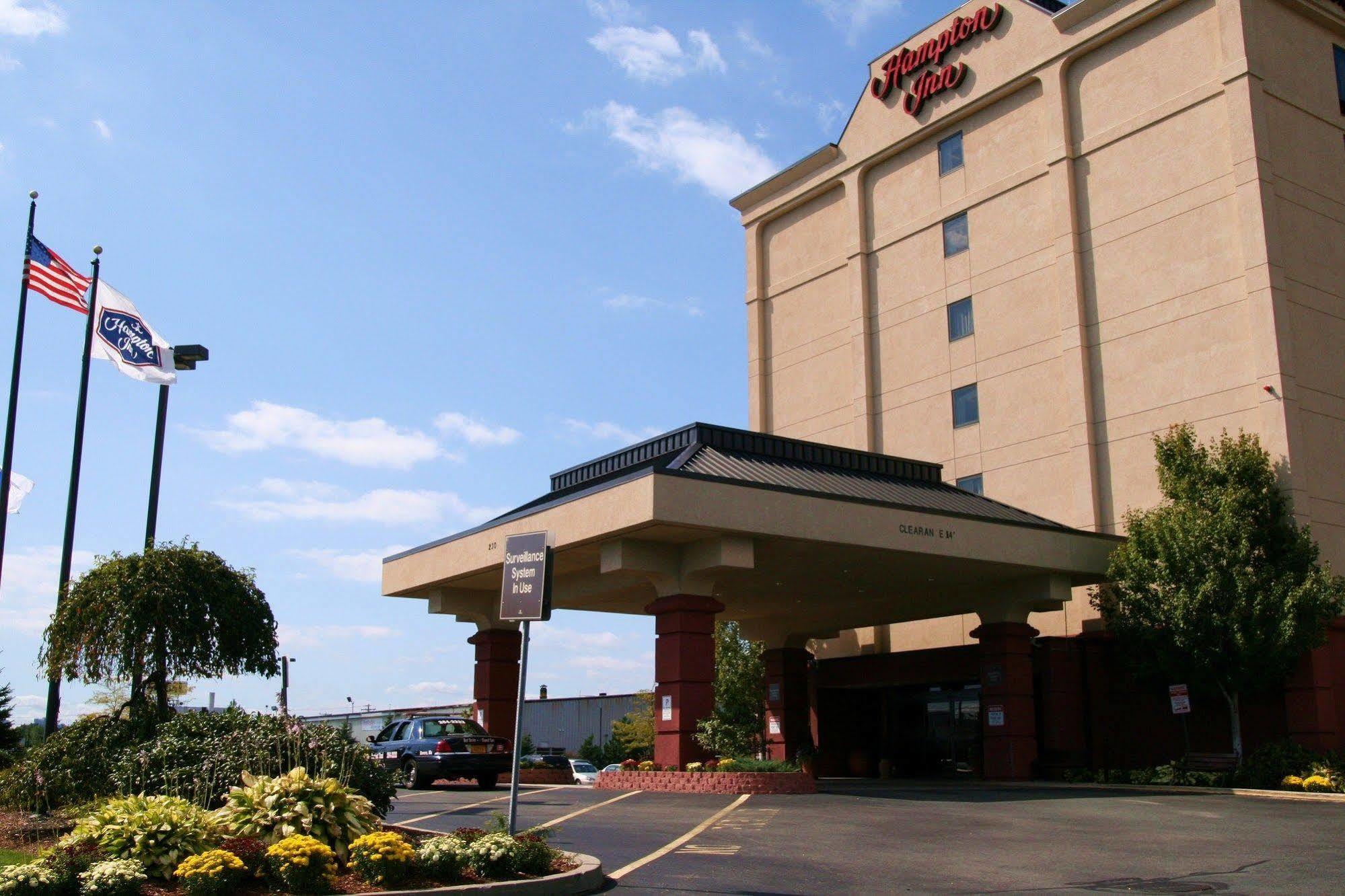 Hampton Inn Boston Logan Airport Ревере Екстер'єр фото